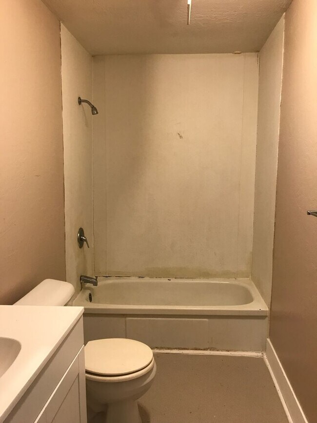 123 Hickory Wardville, off Bayou Marie Rd. Rental House Rental in