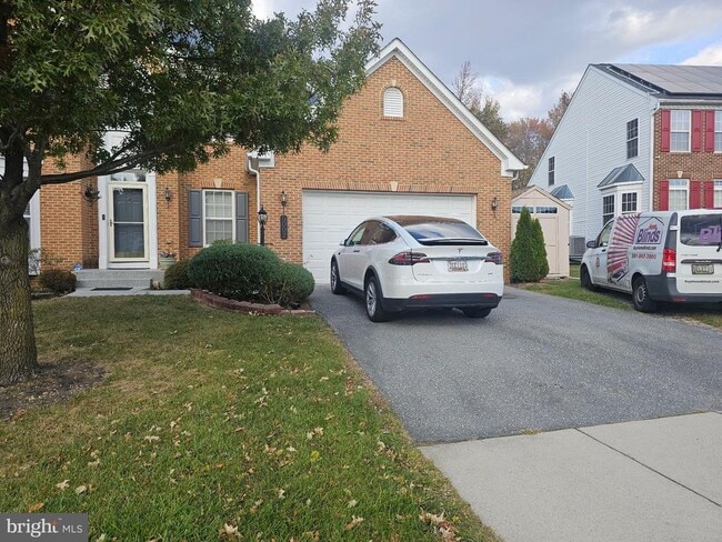 Building Photo - 5002 Sinope Way