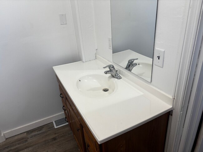 Photo - 26 Annapolis Ave