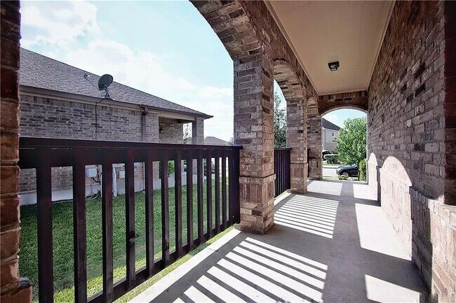 Photo - 2204 Old Sterling Rd