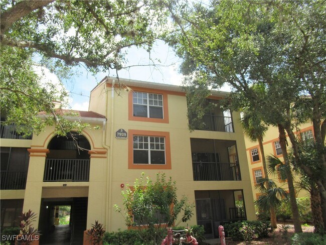 Photo - 7925 Preserve Cir Unidad 321