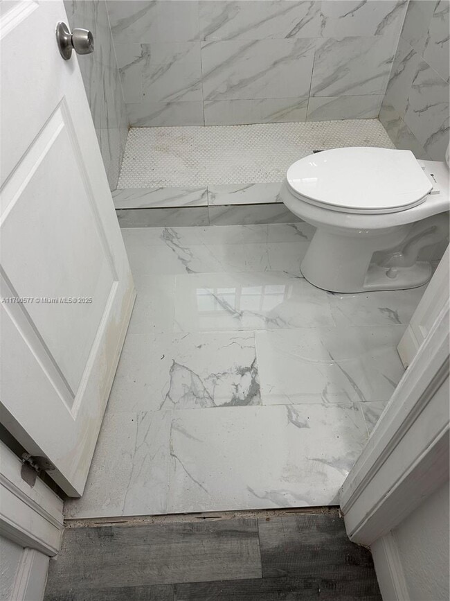 Photo - 5511 SW 20th St Apartment Unit 2