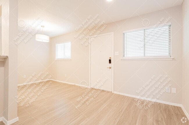Building Photo - 3138 Manor Rd Rental