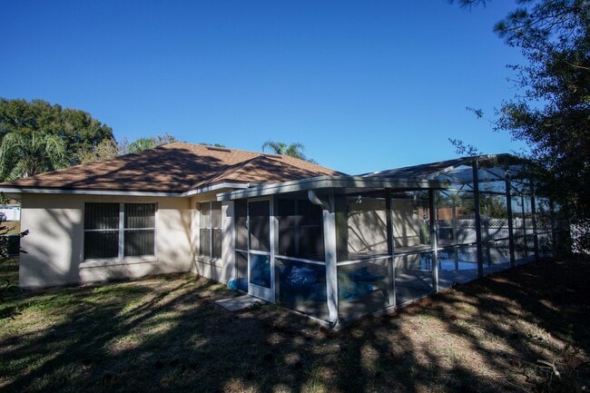 Photo - 4 bed Family Single Home Available for Rent in Davenport !!!