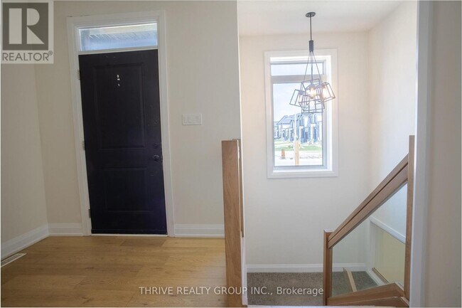 Photo - 383 Daventry Way