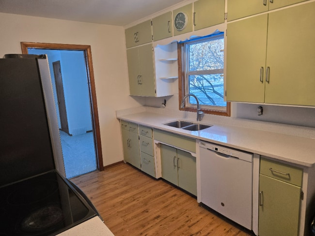 Photo - 301 W 2nd St