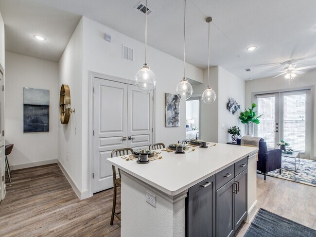 Photo - Live in Style! Beautiful 1/1 Apt in Greate... Unidad CA1