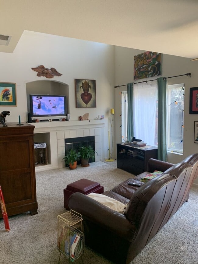 Photo - Fantastic 2 Bedroom 2.5 Bath Available September 1st