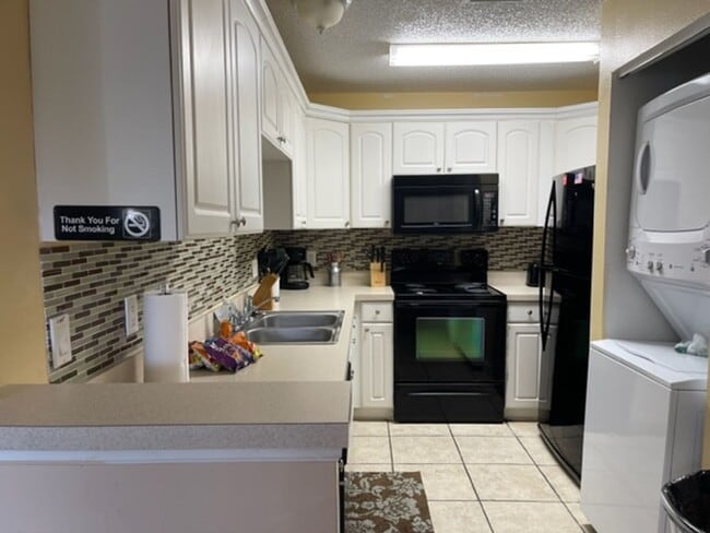 Photo - FULLY FURNISHED - Peaceful 4 Bed / 2 Bath Condo Unidad A