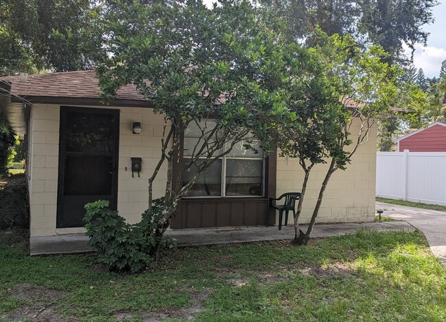 Building Photo - 1111 Hardy Ave Rental
