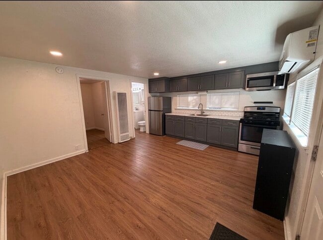 Photo - 1230 Ivy St