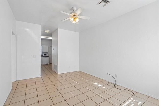Photo - 1021 Shady Creek Cir