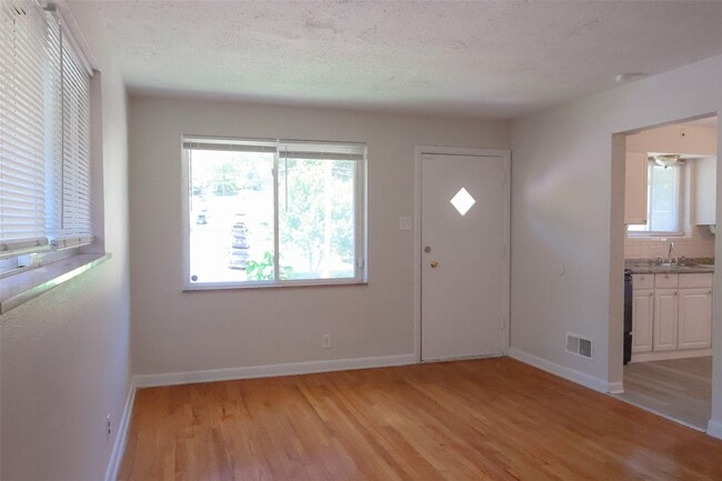 Photo - 4300 Begg Blvd