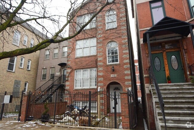 Building Photo - 1445 W Cortez St Unit J08P Rental