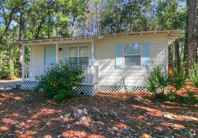 Building Photo - Newly remolded cottage across from Mobile ... Rental