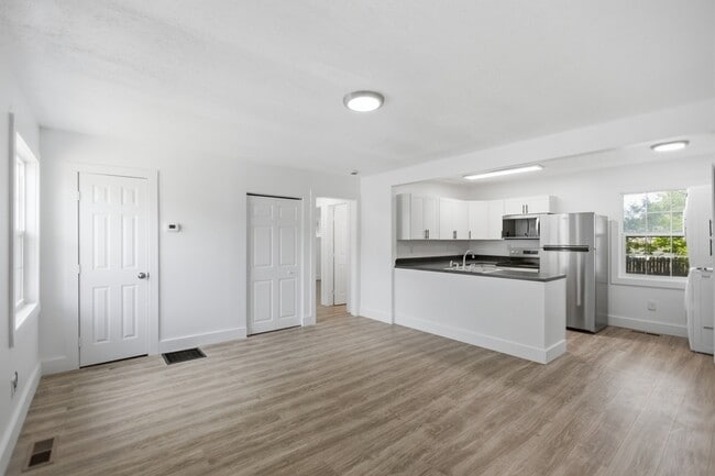 Photo - 2509 Marshall St