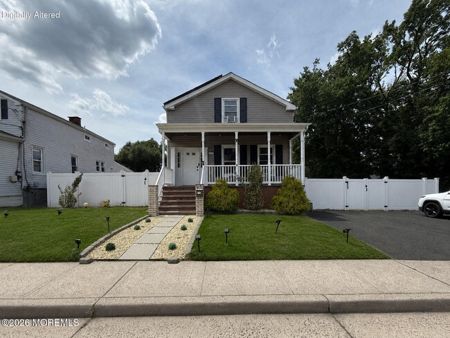 Building Photo - 503 Dock St