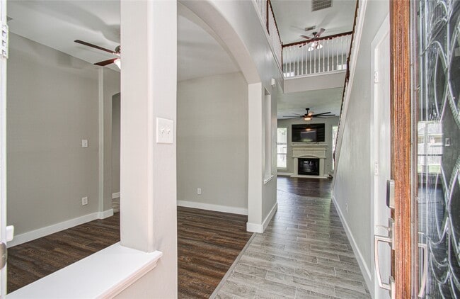 Photo - 6814 Summer Bridge Ln