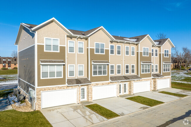 Stone Ridge Townhomes - Stone Ridge Townhomes