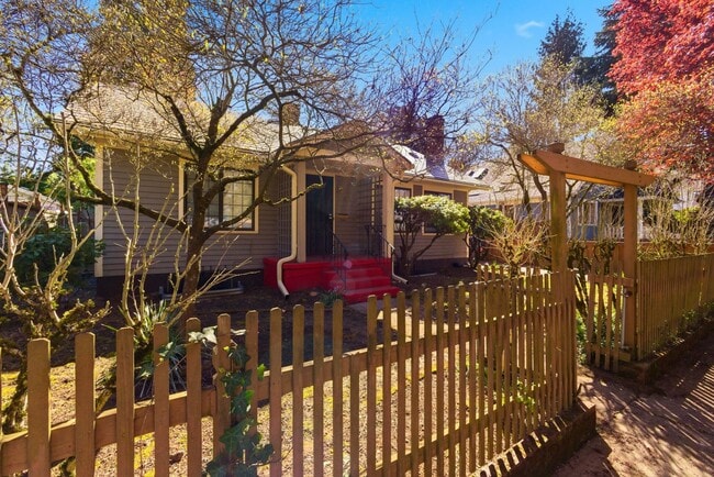 Photo - 6626 N Borthwick Ave