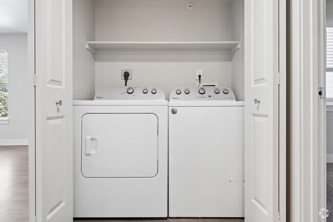 2BR, 2BA - 1,042SF - In Unit Laundry - Willows at Printers Park Apartments