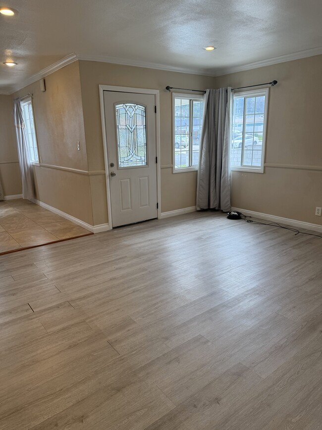 Photo - 665 Larimore Ave