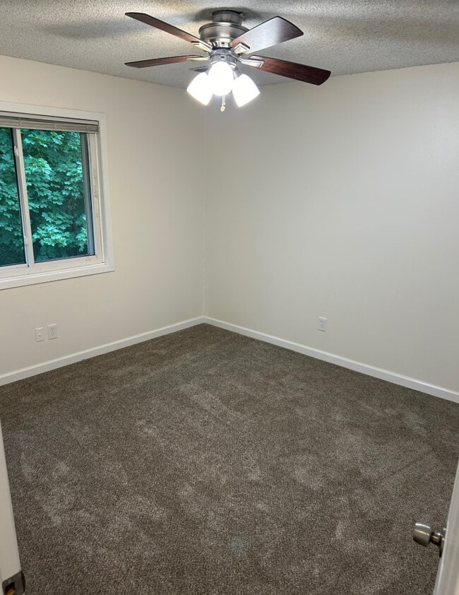 Photo - 16075 Joplin Ave