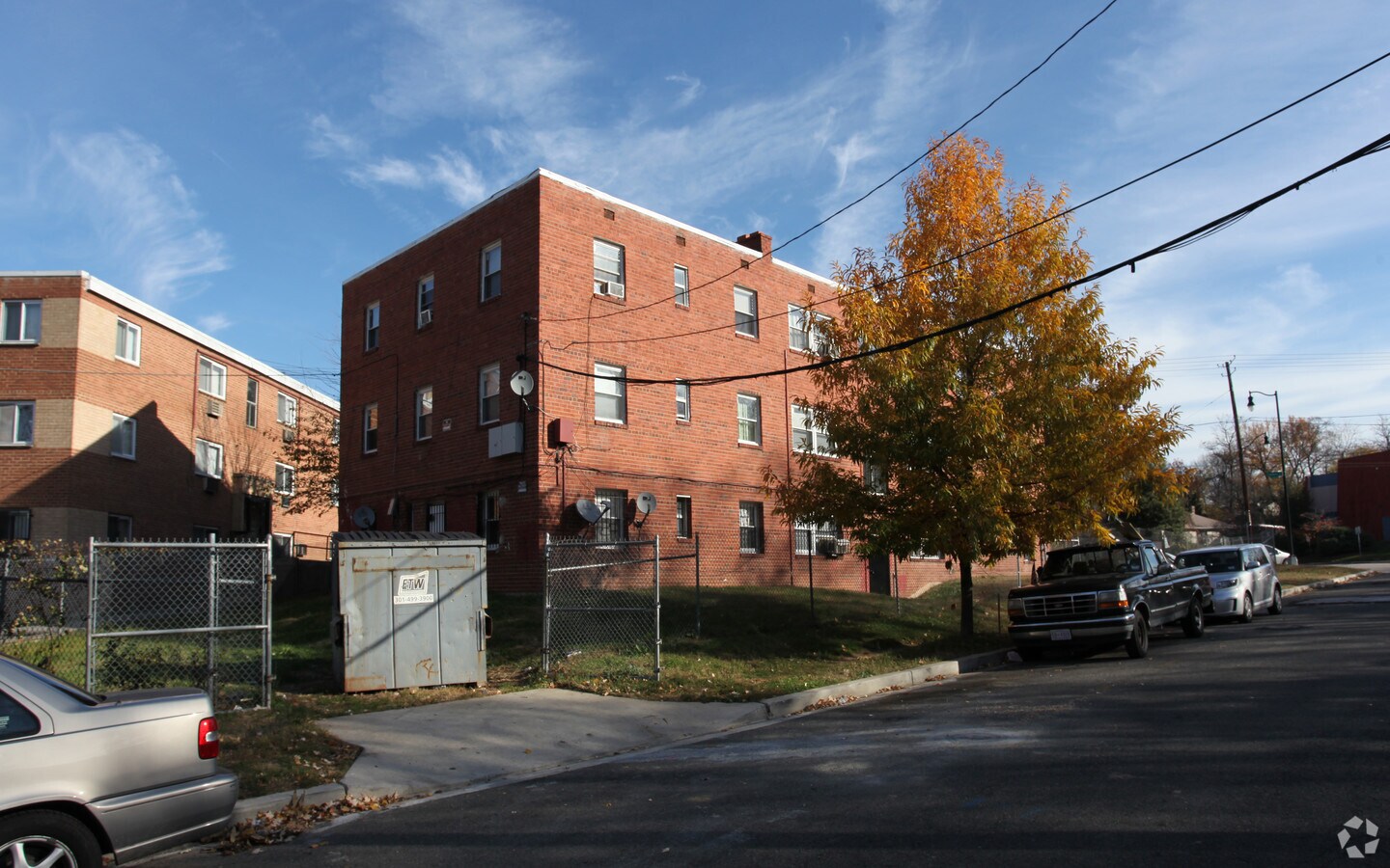 Photo - 5920 Foote St NE