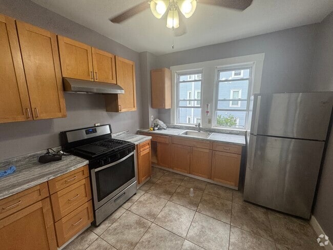 Building Photo - 198 Sherman St Unit 3 Rental