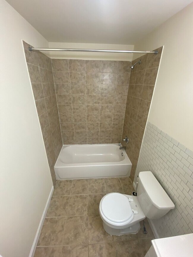 Photo - 15 N 50th St Unit 2ND FLOOR