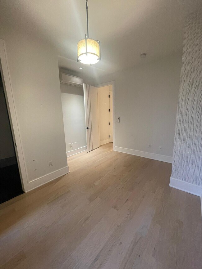 Photo - 542 Newark Ave Unit 3L