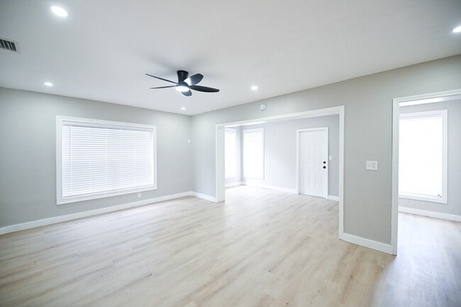 Photo - 1504 NW 4th Ave