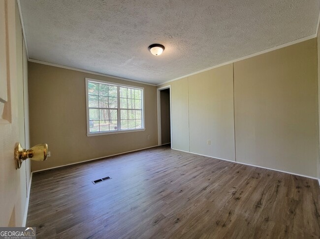 Photo - 1368 Dee Kennedy Rd