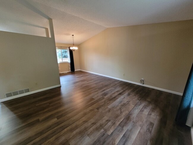 Photo - 5280 Mule Deer Dr