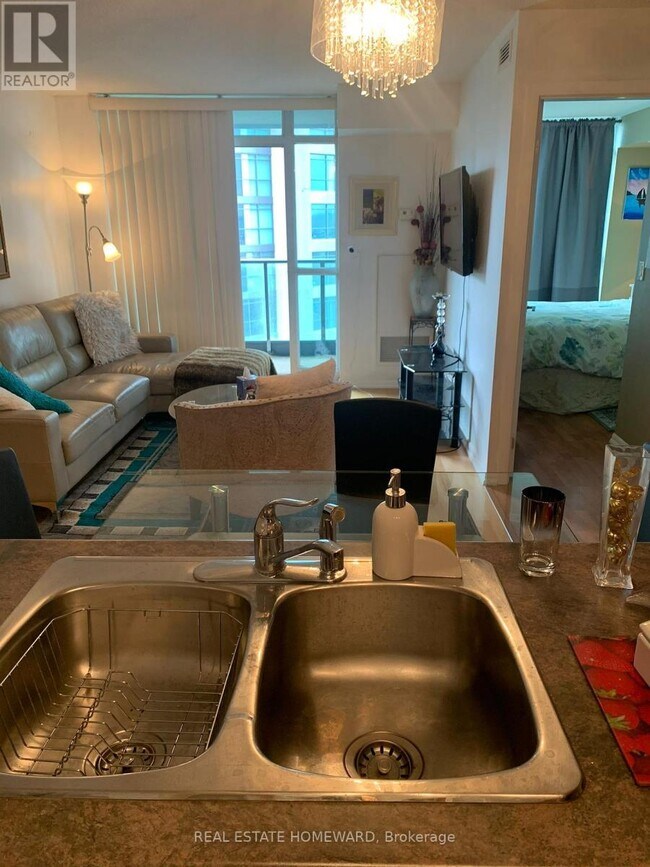 Photo - 231 Fort York Blvd Unit 1613