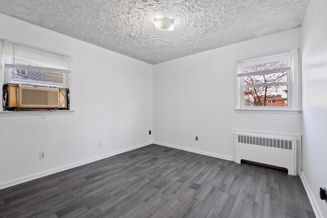 Photo - 7108 Polk St