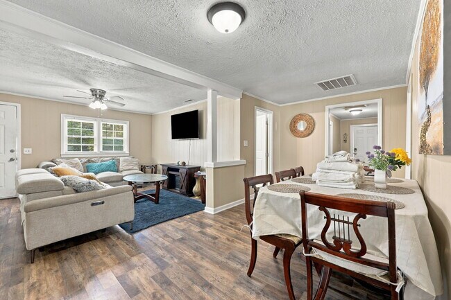 400 N Magnolia Ave