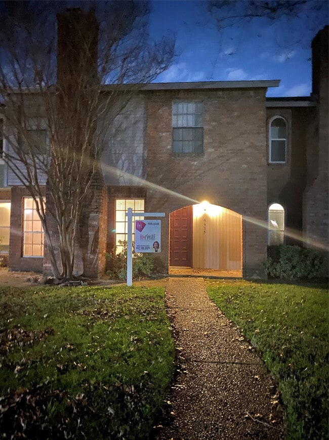 Photo - 9535 Clanton St