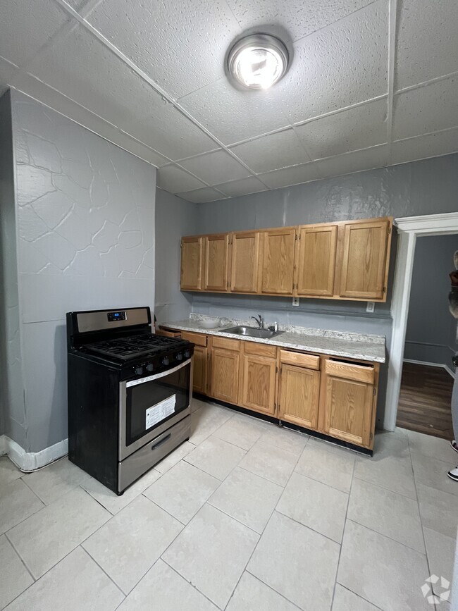 Building Photo - 112 Grant Ave Rental