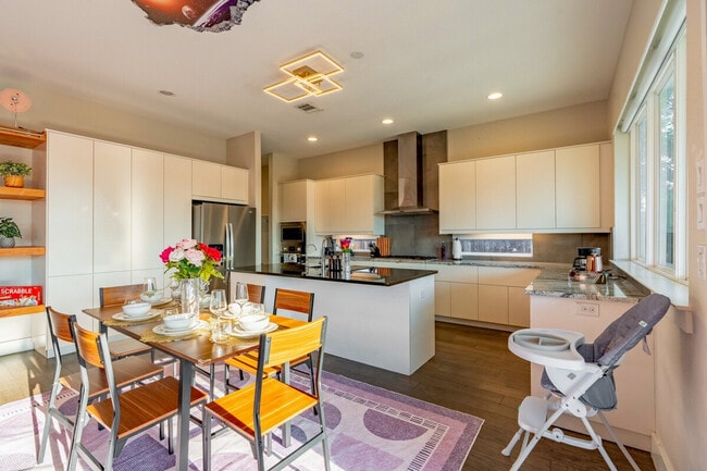 Photo - 4013 Ivanhoe Ln Unit SI ID1540056P
