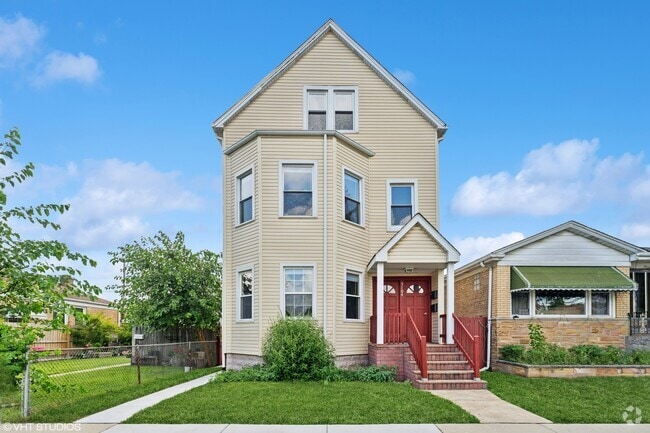 Building Photo - 5104 N Austin Ave Rental