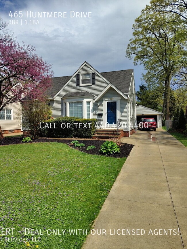 Photo - 465 Huntmere Dr House