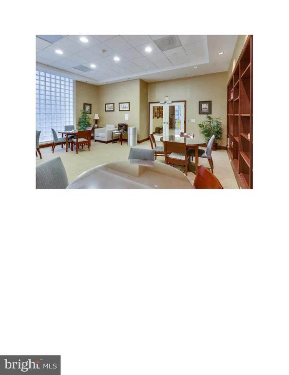 Photo - 1020 N Highland St Unit 423