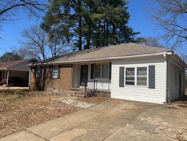 3122 Queensgate Ave