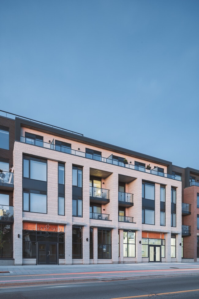 Building Photo - Brand New 2 Bed + Den in Boutique Building on Stittsville Main Unit 308