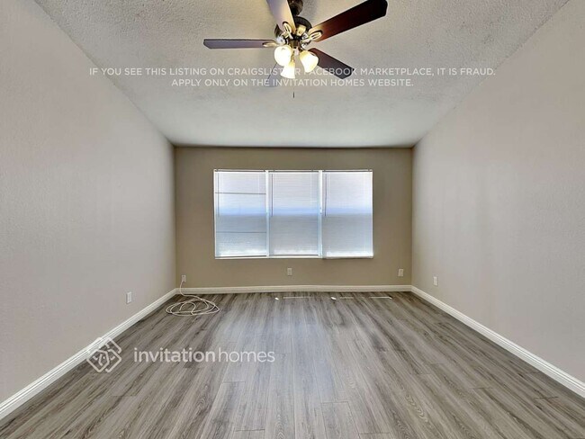 Photo - 9133 W Country Gables Dr