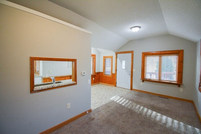 Photo - Rent Special!  2 Bed, 1 Bath Home Near Mayo Clinic