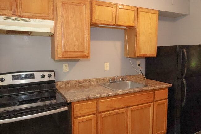 Photo - 417 Crawford Rd