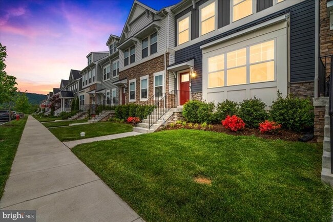 Photo - 1309 Crampton Pl