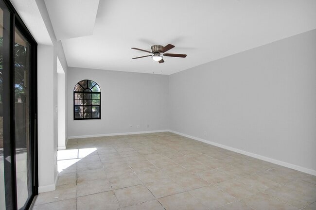 Photo - 8050 Severn Dr